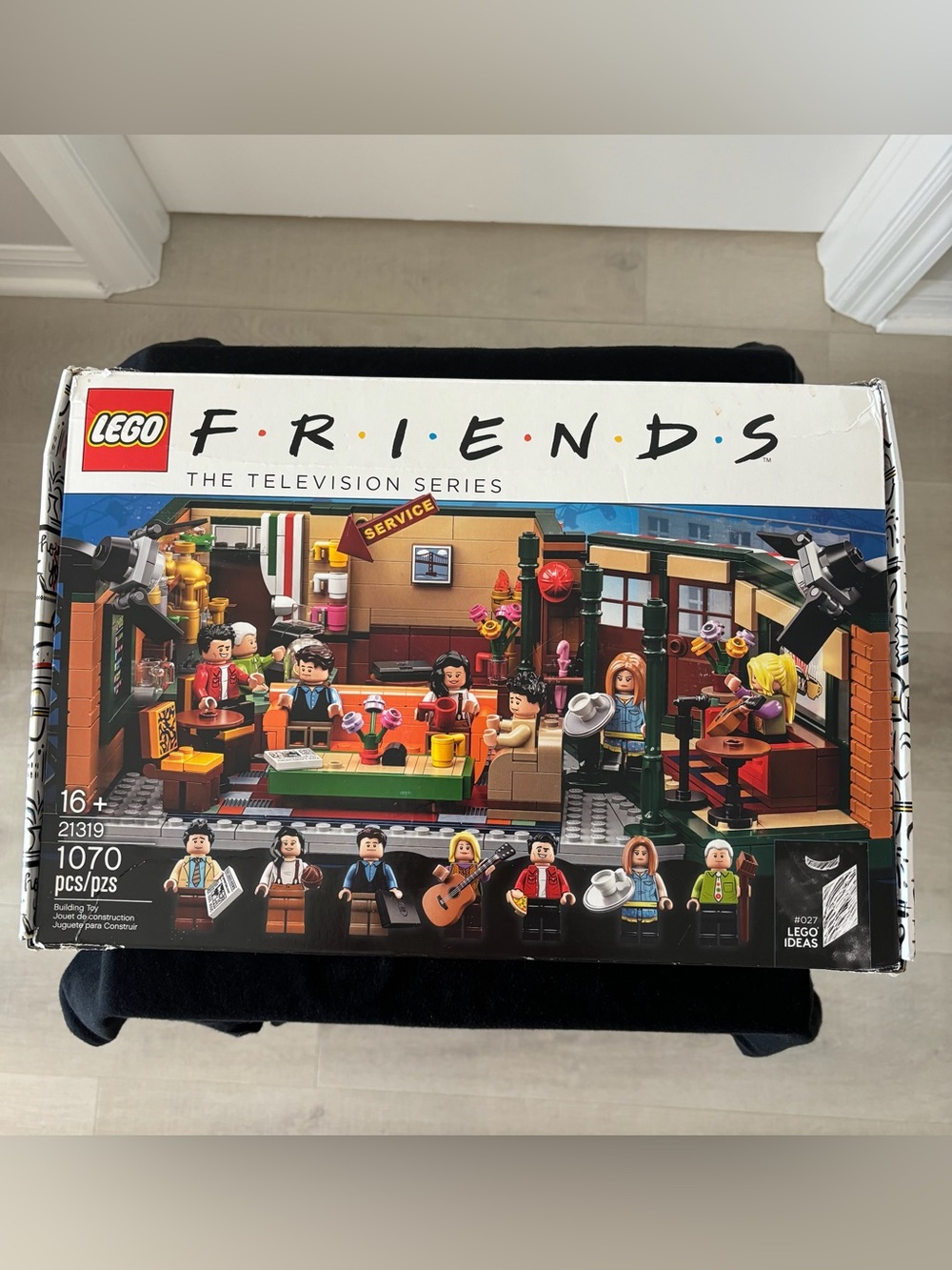 LEGO Friends Central Perk Building Kit